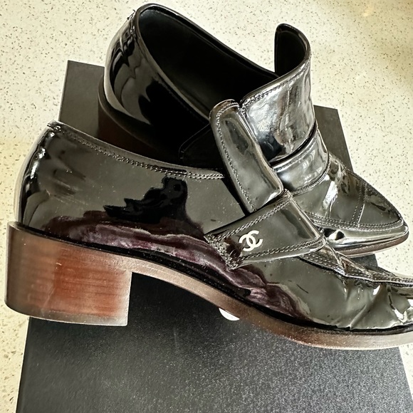 Chanel Black Patient Shoe - Picture 2 of 10
